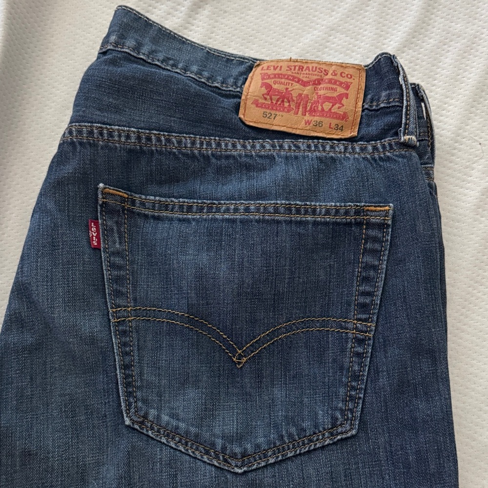 Levi's Relaxed Fit Dark Blue Jeans